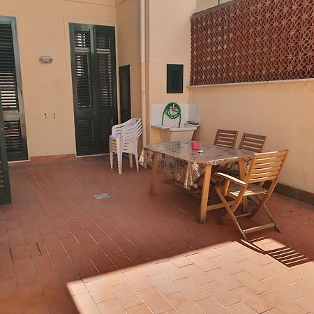 Incantevole Vacanza In Versilia 维亚雷焦 外观 照片